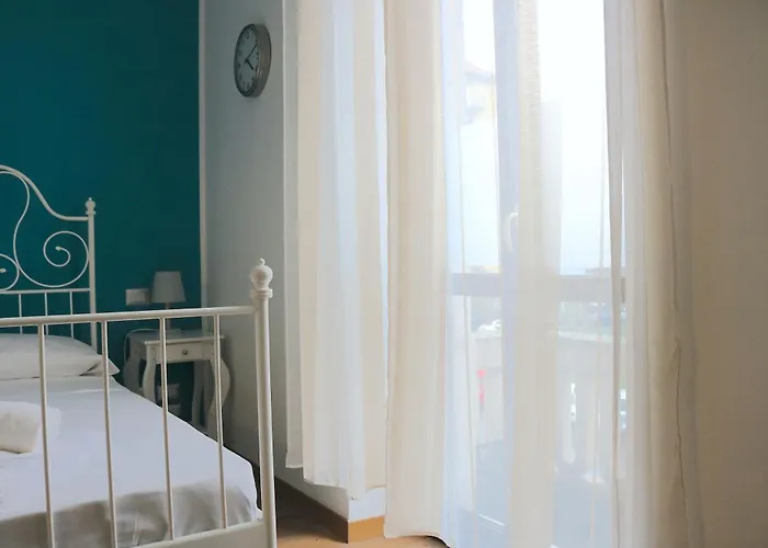 Lovely Navigli With Balcony - Via Carlo Torre * Milano